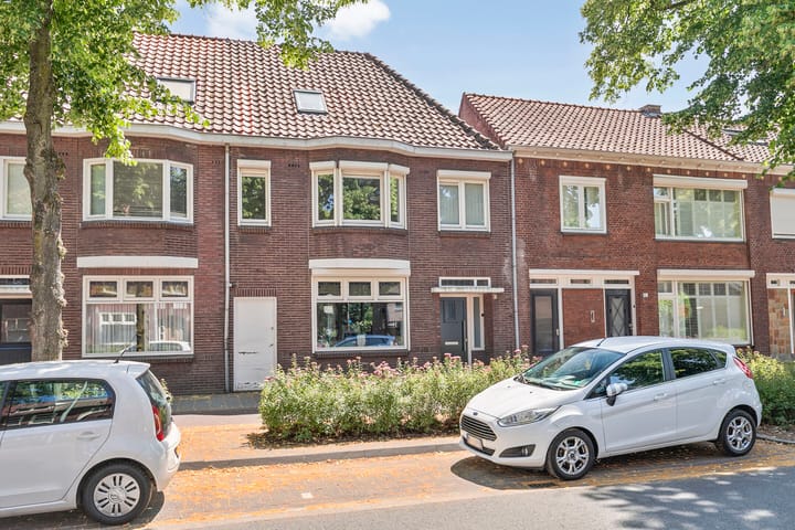 Photo 41 of Zeelsterstraat 83