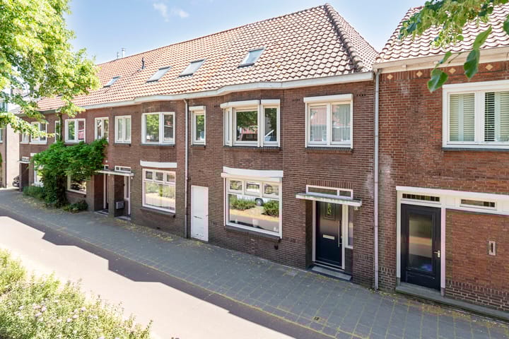 Photo 43 of Zeelsterstraat 83