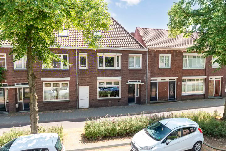 Photo 44 of Zeelsterstraat 83