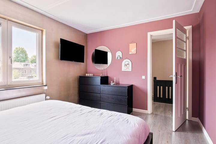 Photo 23 of Zeelsterstraat 83