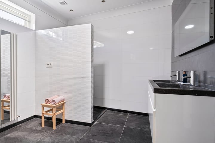 Photo 17 of Zeelsterstraat 83