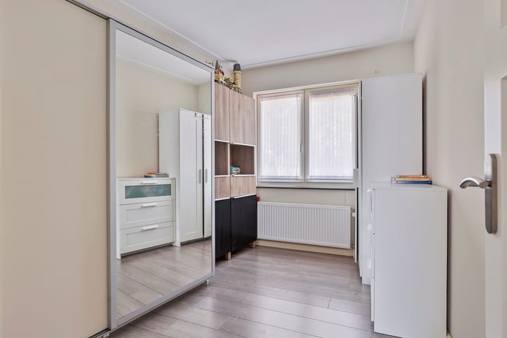 Photo 25 of Zeelsterstraat 83