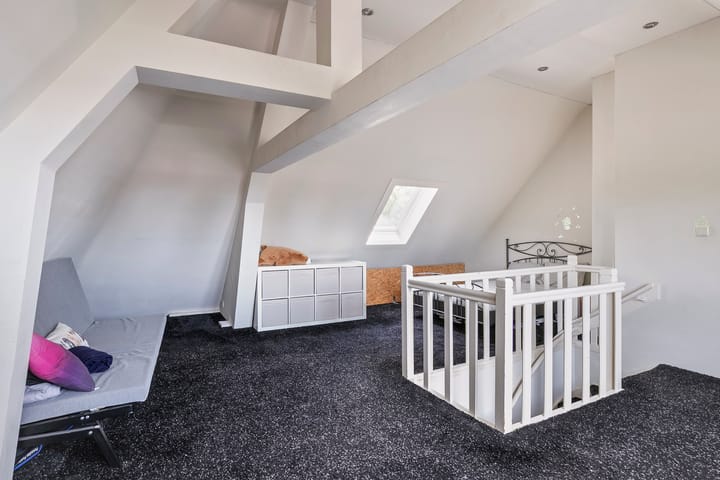 Photo 27 of Zeelsterstraat 83