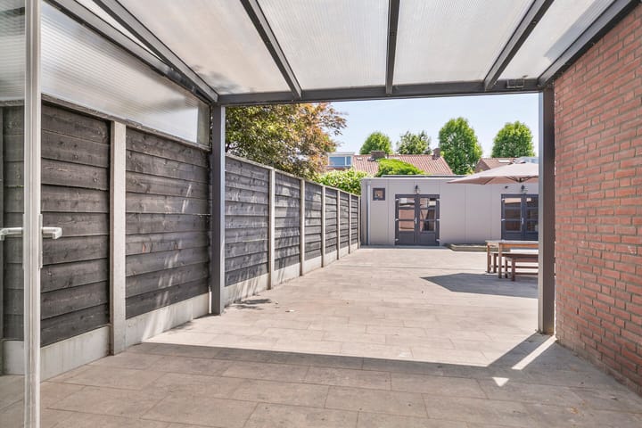 Photo 34 of Zeelsterstraat 83