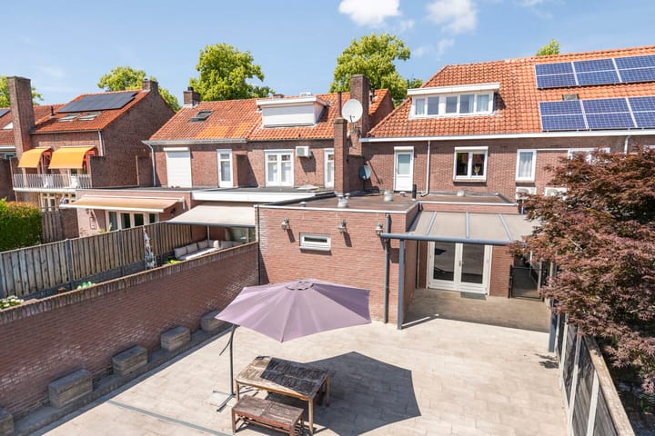 Photo 37 of Zeelsterstraat 83