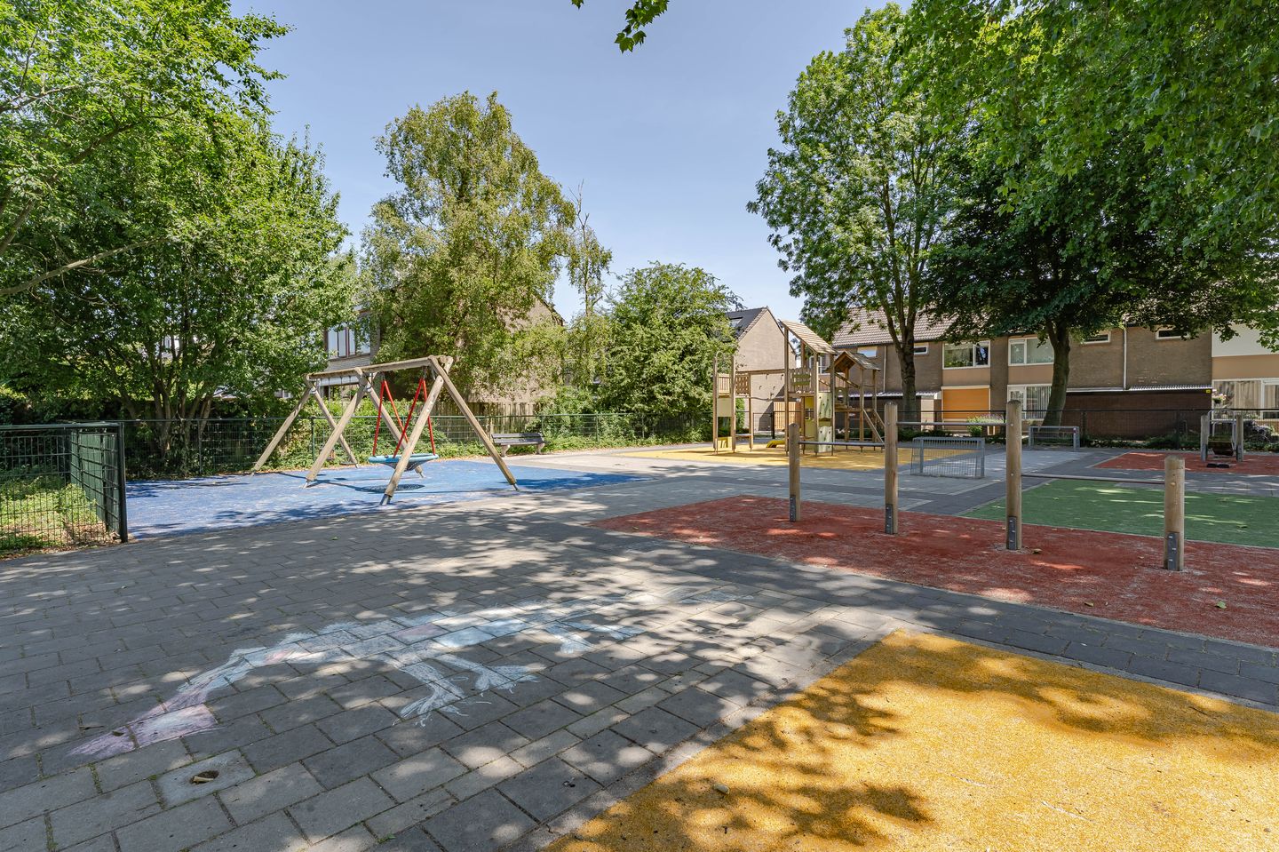 Photo 29 of Mondriaanplantsoen 17