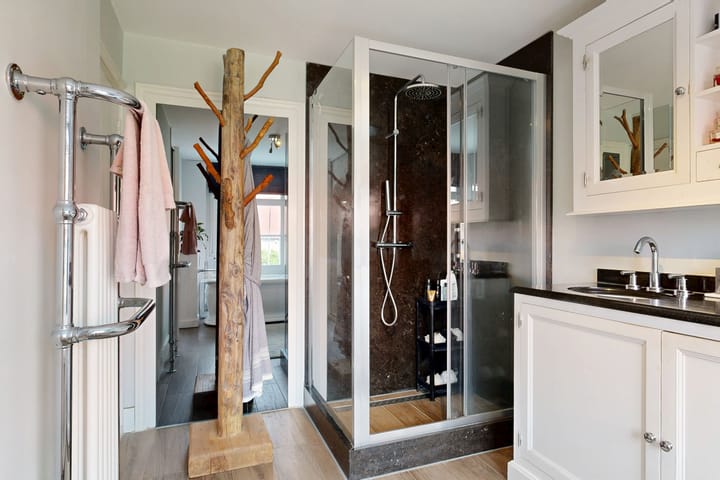 Photo 36 of Europalaan 98