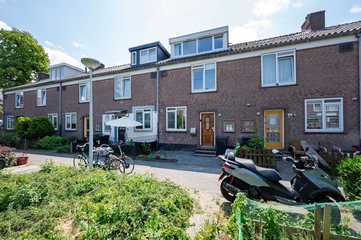 Photo 1 of Burgemeester Van Leeuwenlaan 190