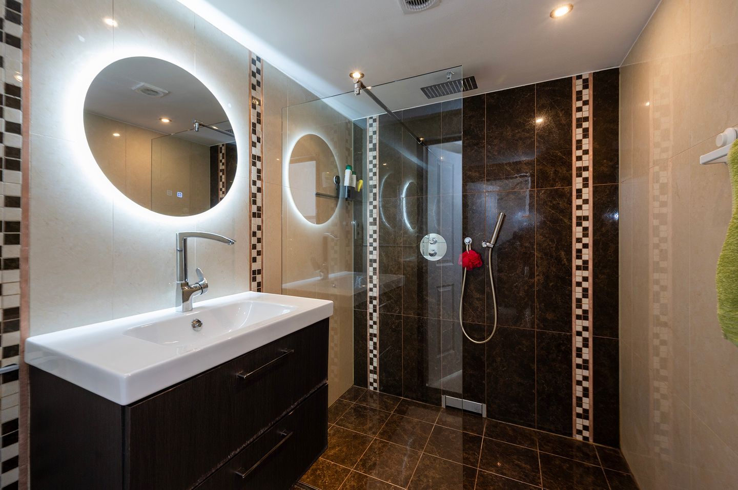 Foto 20 van Burgemeester Van Leeuwenlaan 190