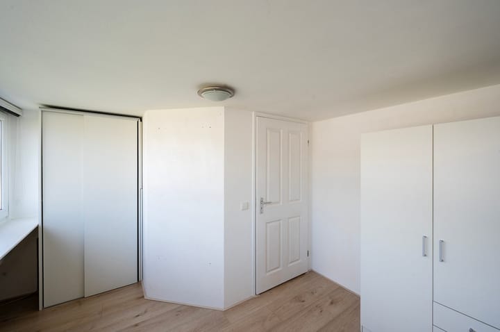 Photo 25 of Burgemeester Van Leeuwenlaan 190