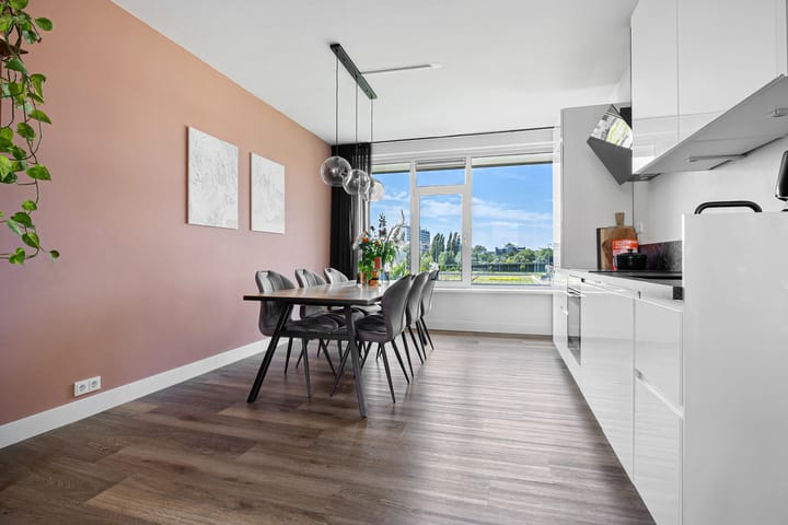 Photo 6 of Zonnebloemstraat 52-C