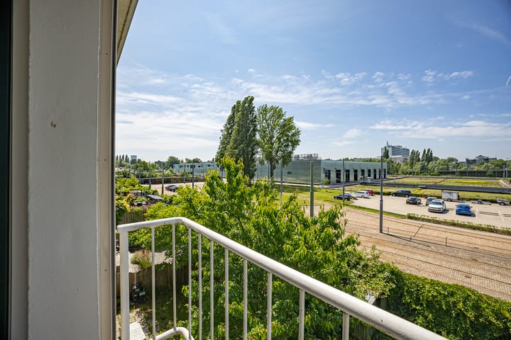 Photo 11 of Zonnebloemstraat 52-C