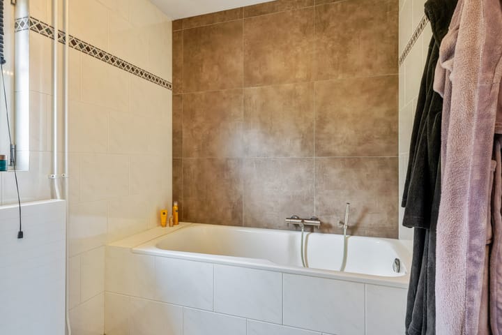 Foto 15 van Erpseweg 12