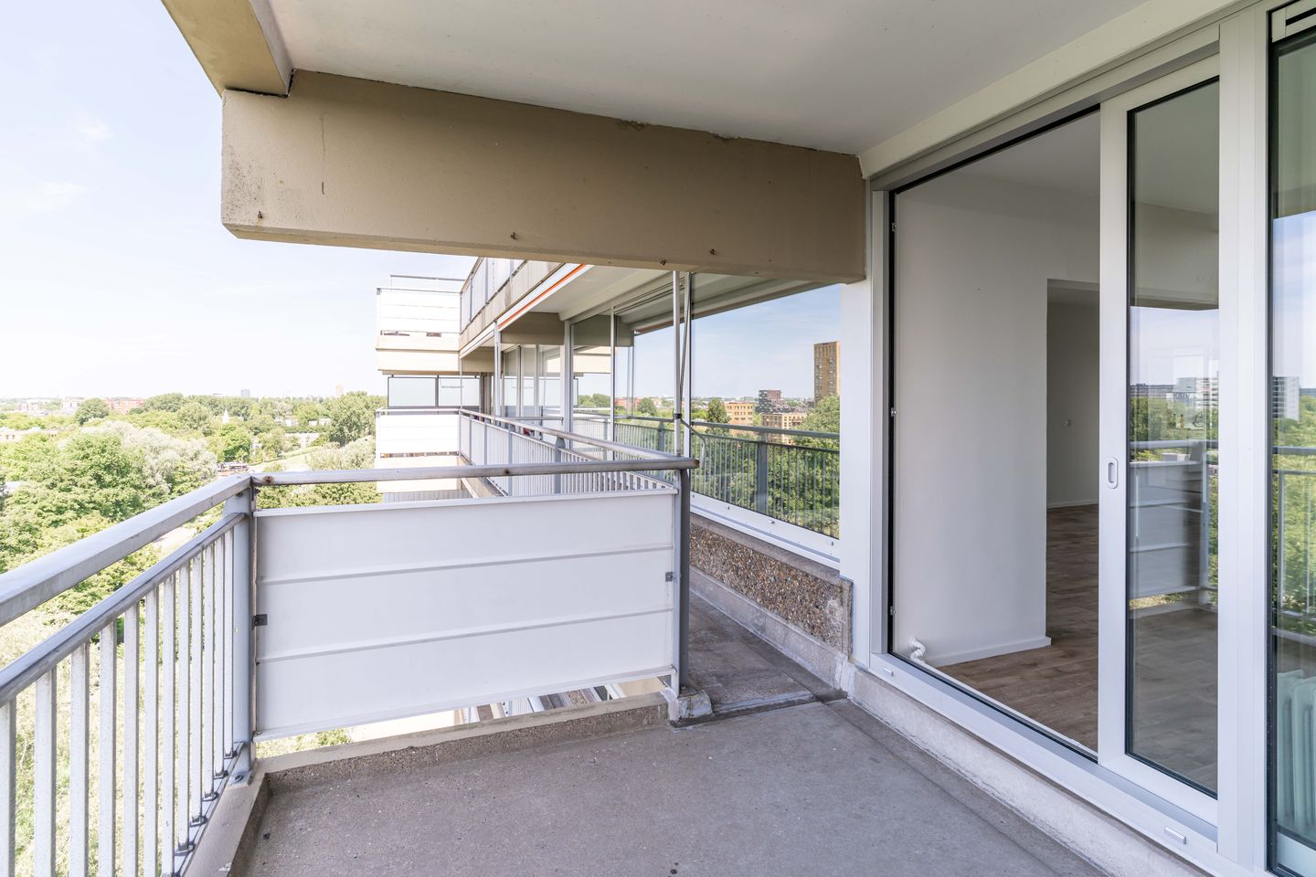 Photo 14 of Aart van der Leeuwlaan 58