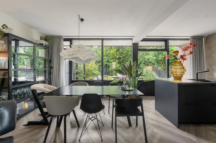 Foto 20 van Kaspischestraat 8