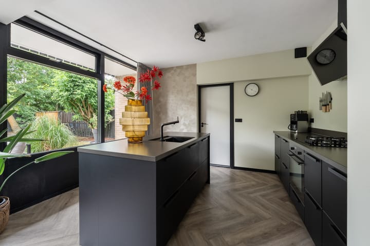 Foto 21 van Kaspischestraat 8