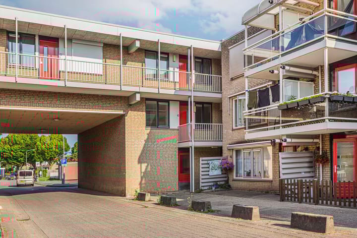 Foto 2 van Suze Groenewegstraat 30