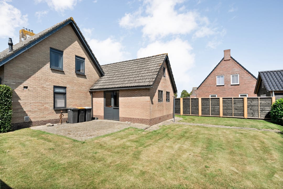 Photo 2 of Dokter Larijweg 35