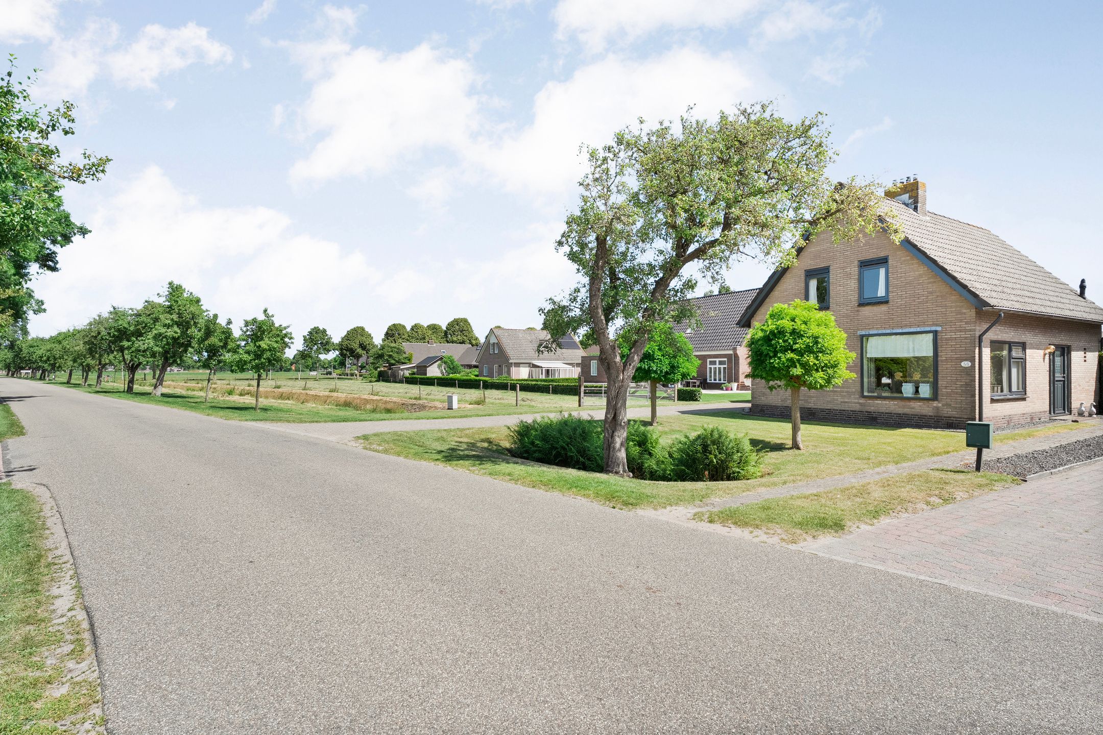 Photo 36 of Dokter Larijweg 35