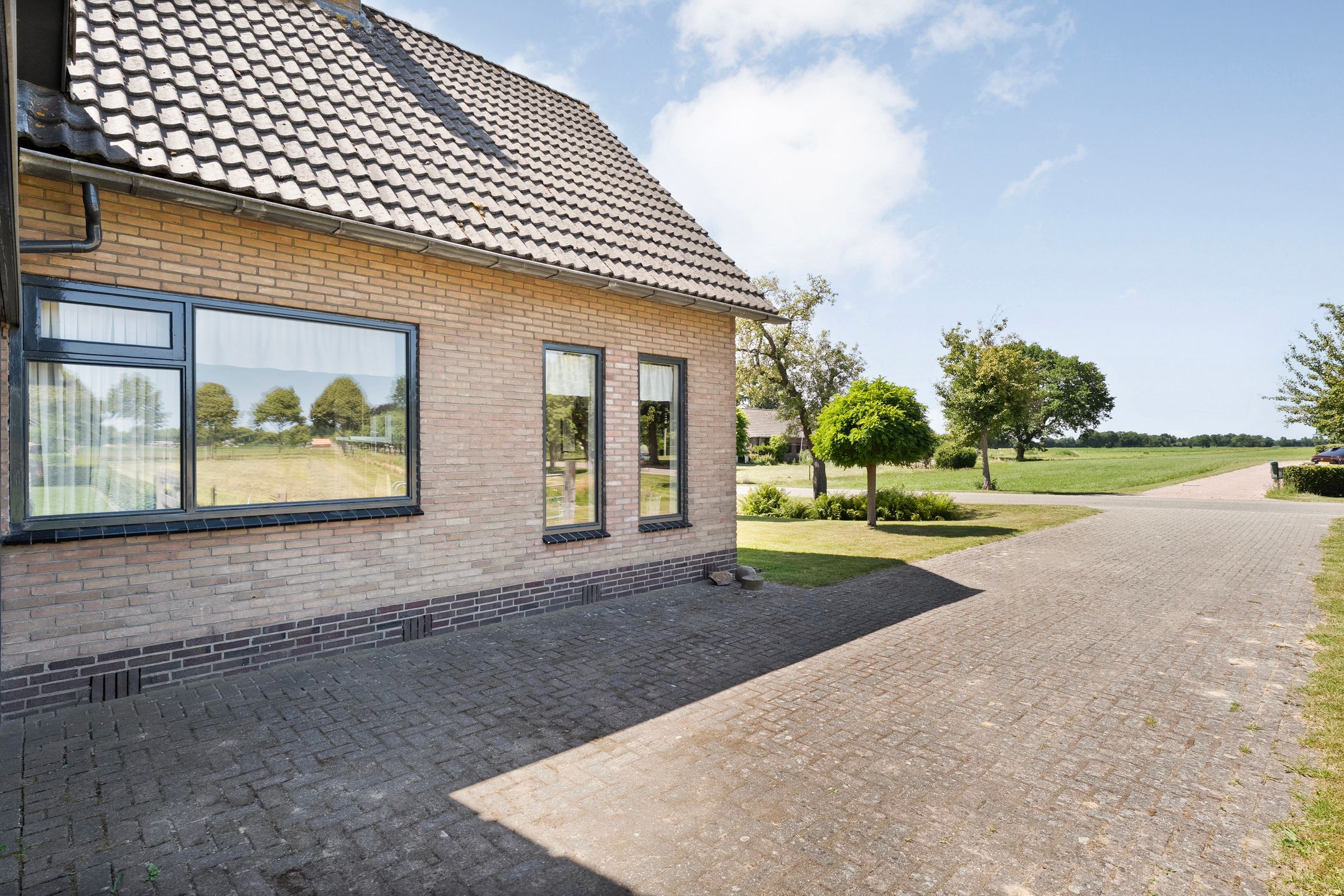Photo 33 of Dokter Larijweg 35