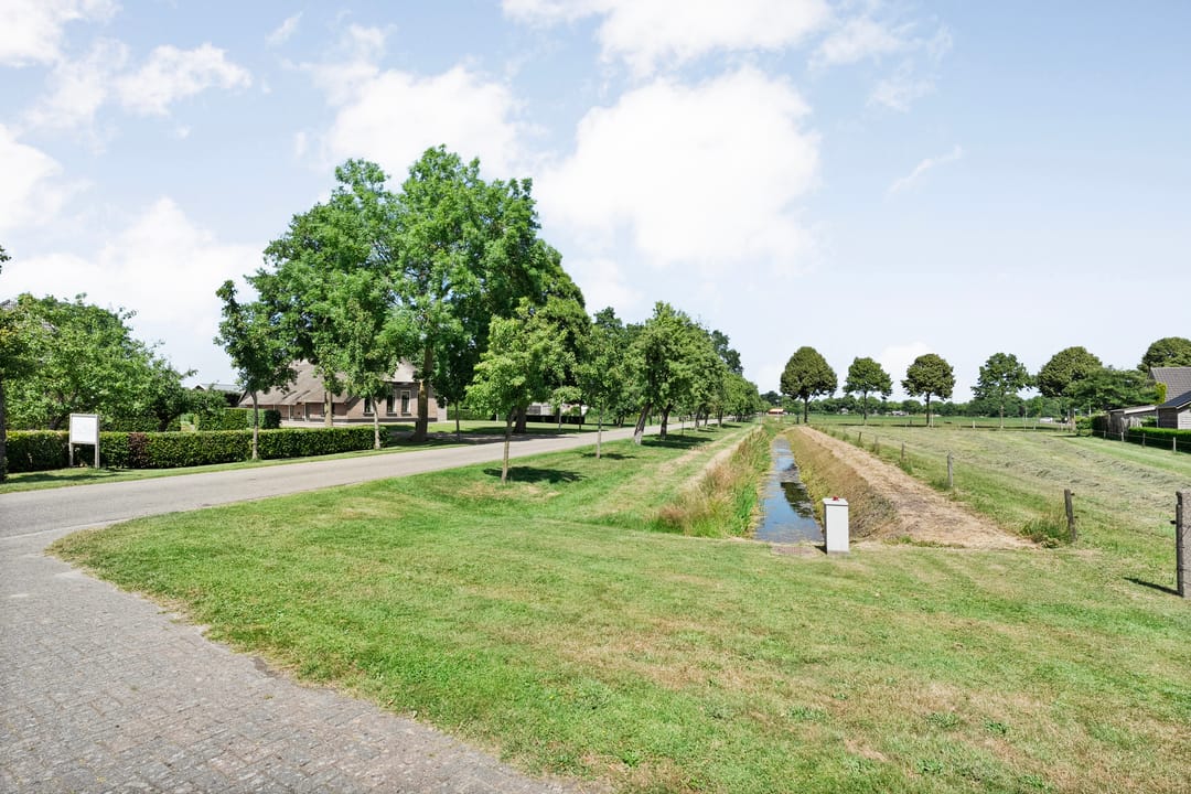 Photo 37 of Dokter Larijweg 35