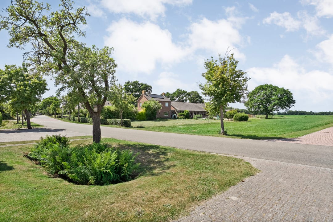 Photo 38 of Dokter Larijweg 35