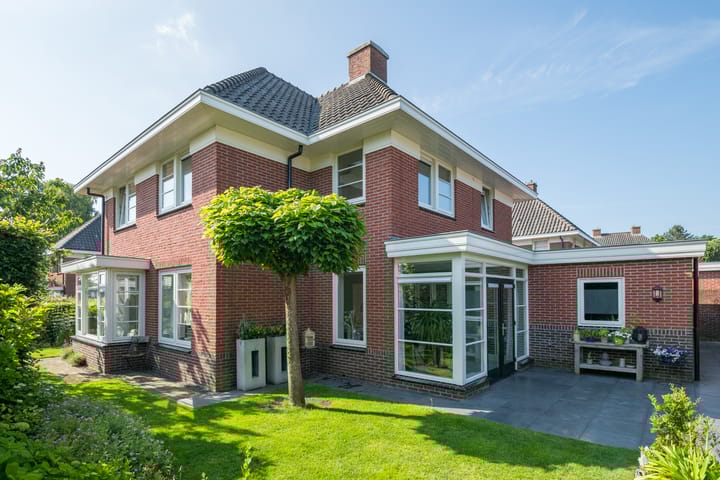 Photo 2 of Lijsterbeslaan 37