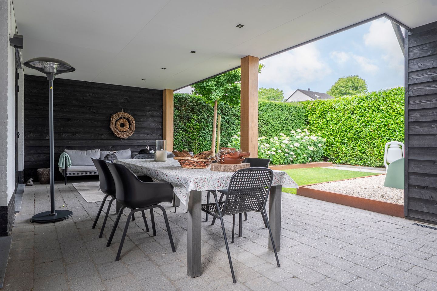 Photo 25 of Lintjeshaag 20