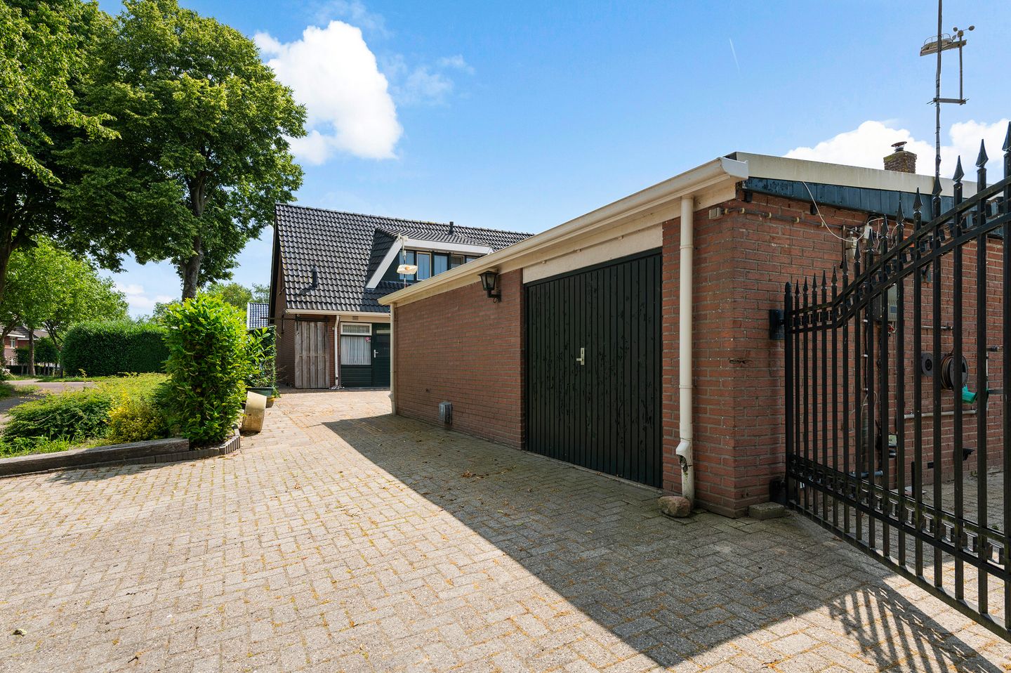 Foto 35 van Albertus van Daatselaarstraat 9