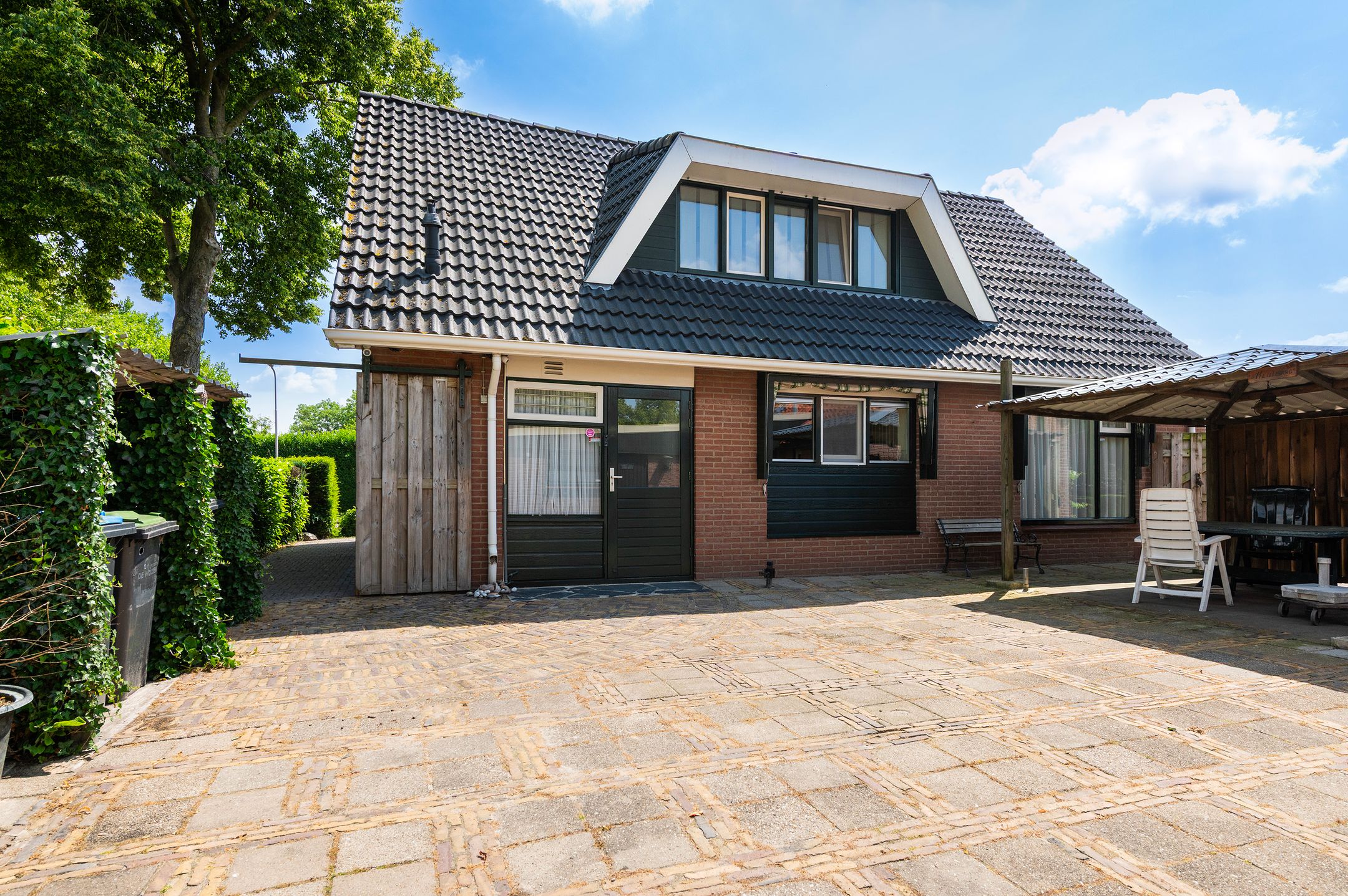 Foto 36 van Albertus van Daatselaarstraat 9