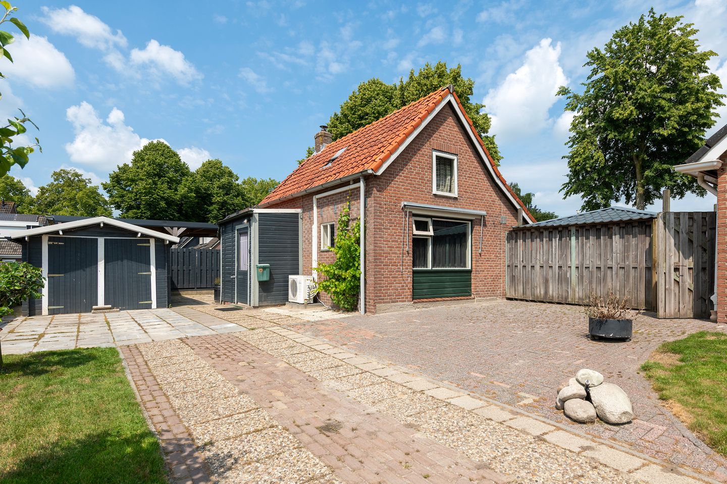 Foto 44 van Albertus van Daatselaarstraat 9