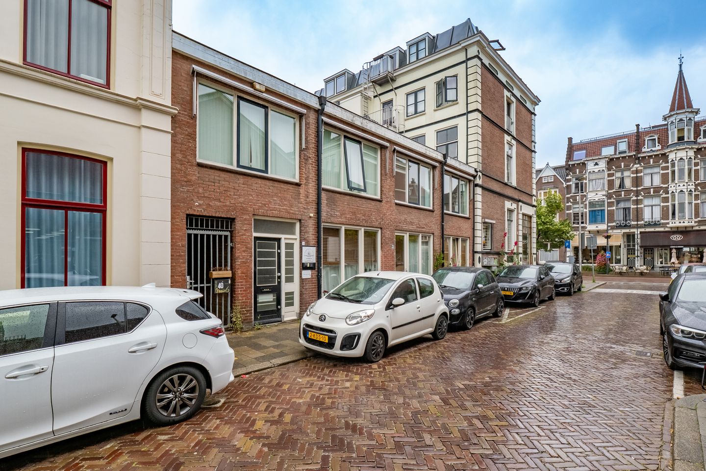 View photo 1 of Parkstraat 38