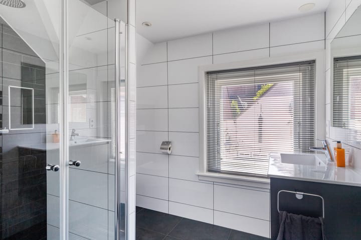 Foto 21 van Merodestraat 10