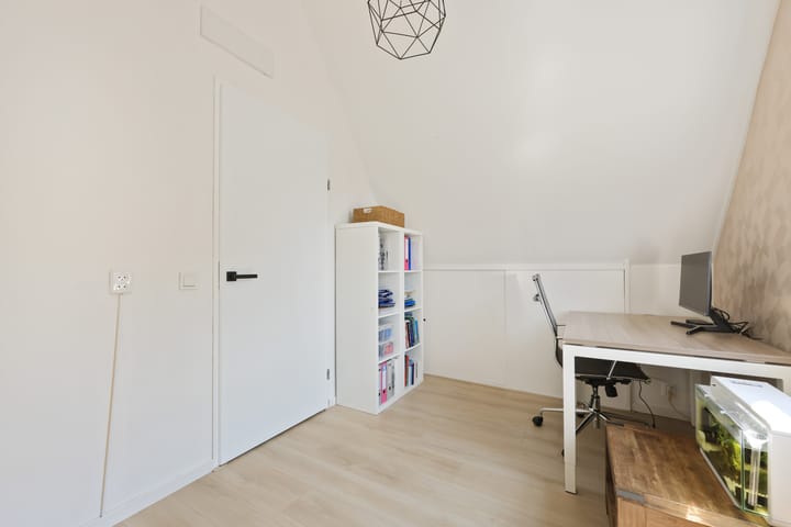 Foto 24 van Van Aostastraat 13