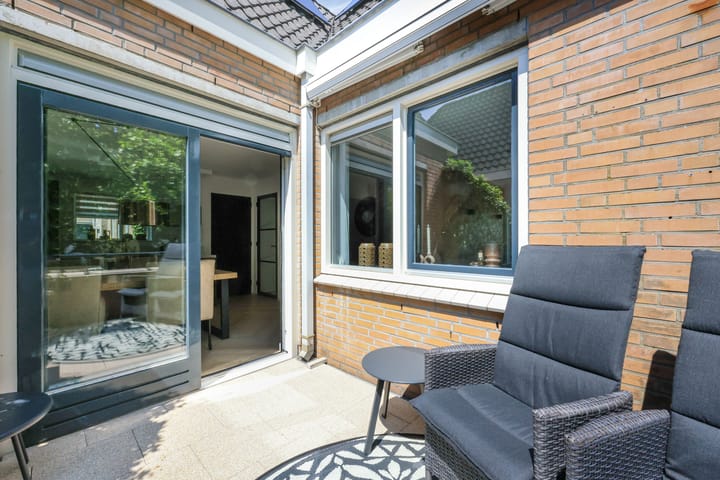 Foto 30 van Van Aostastraat 13