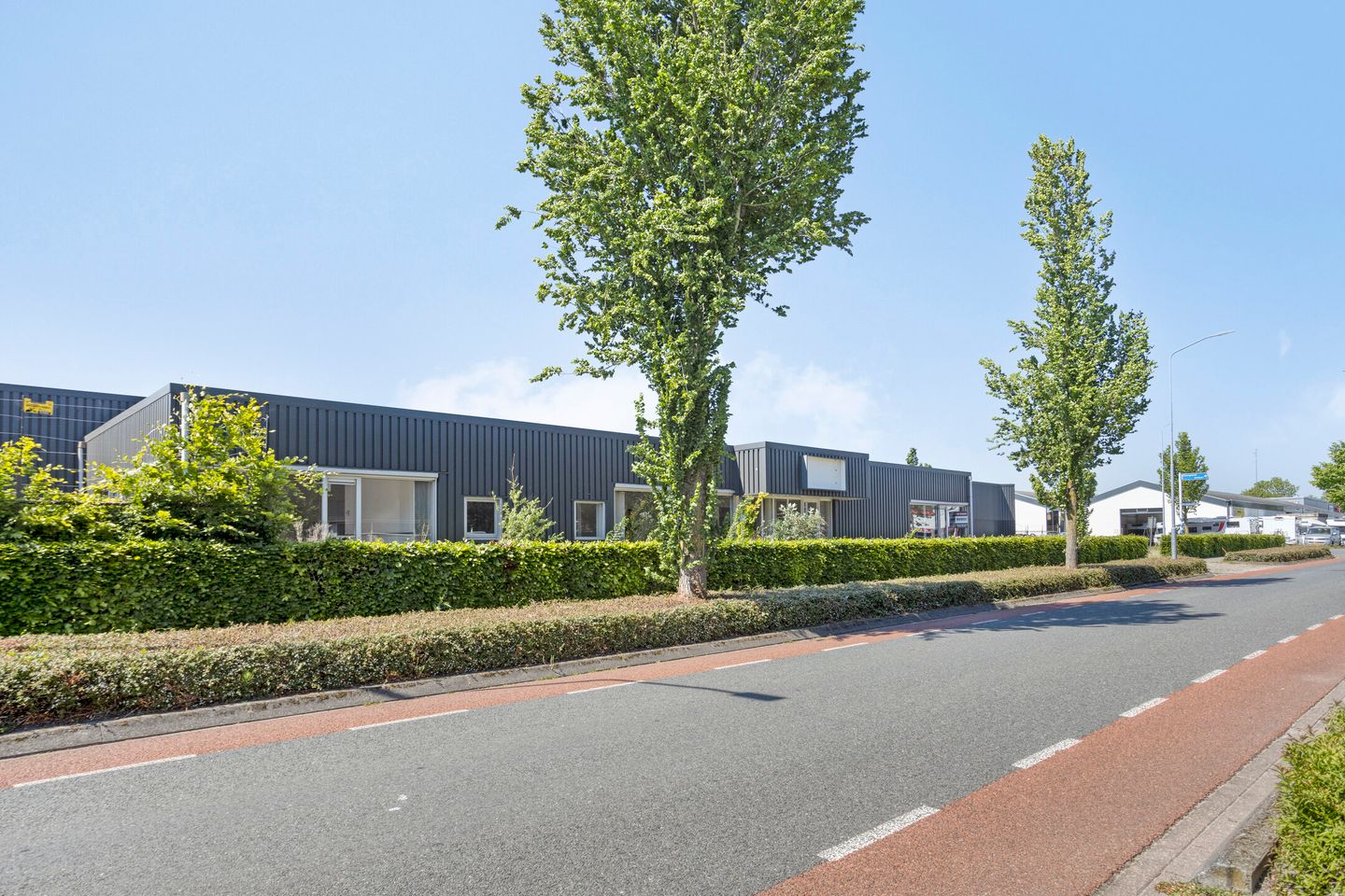 View photo 3 of Uiterwaardenstraat 7
