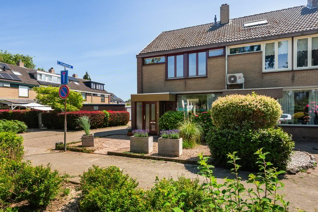 Photo 2 of Burg Henrylaan 70