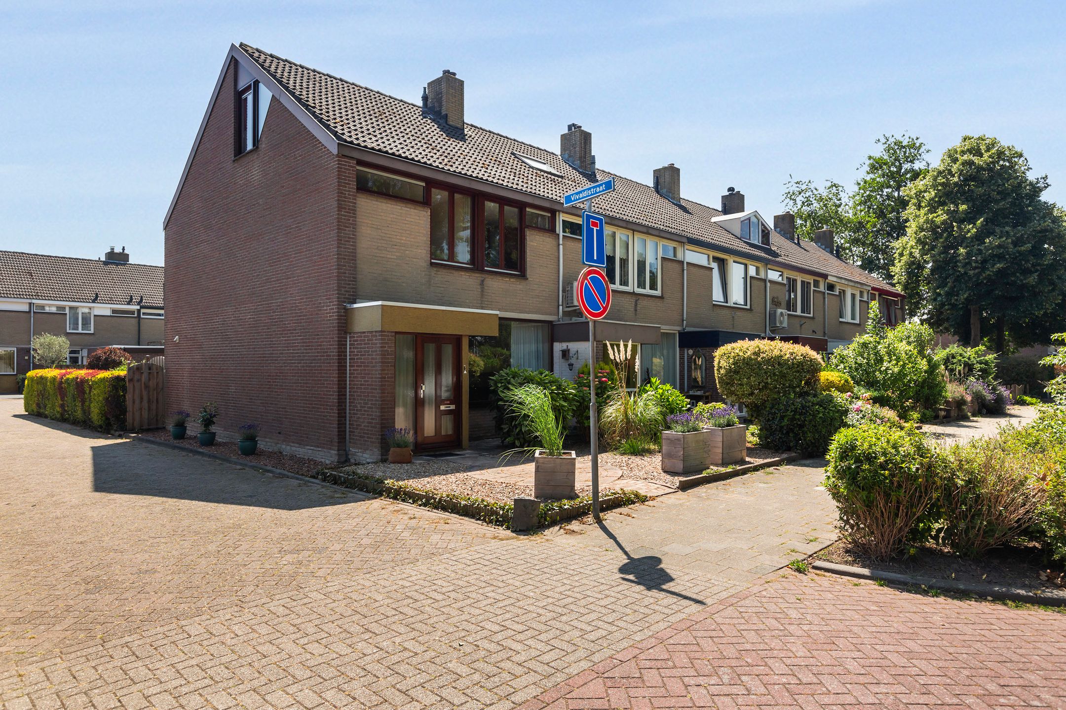 Photo 3 of Burg Henrylaan 70