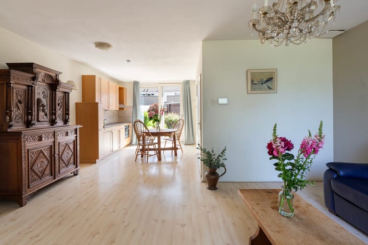 Foto 13 van Burg Henrylaan 70