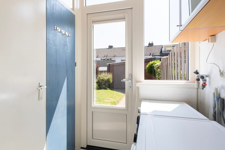 Foto 19 van Burg Henrylaan 70