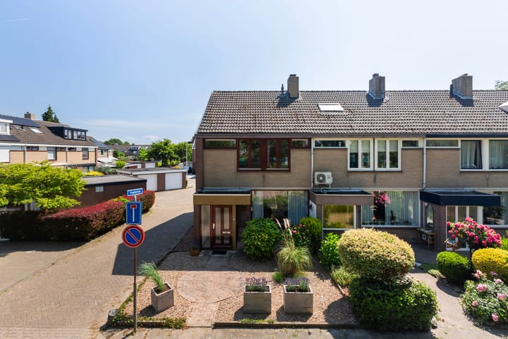 Foto 40 van Burg Henrylaan 70