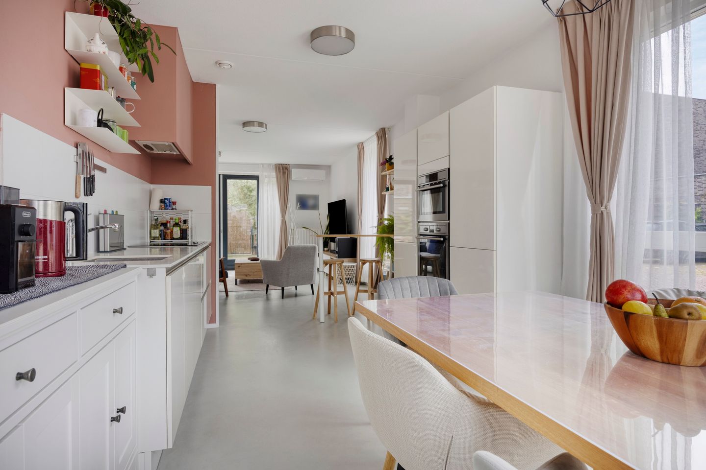 Foto 10 van Veehalstraat 15