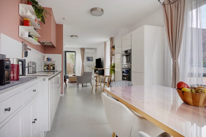 Foto 10 van Veehalstraat 15