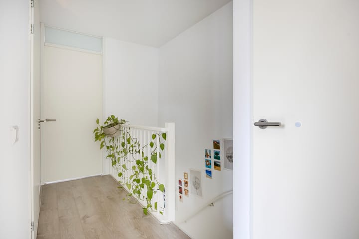 Foto 12 van Veehalstraat 15