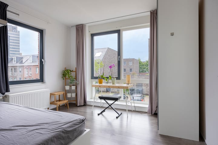 Foto 16 van Veehalstraat 15