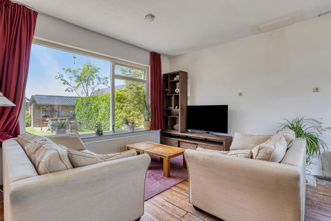 Photo 8 of Veldbiesstraat 2