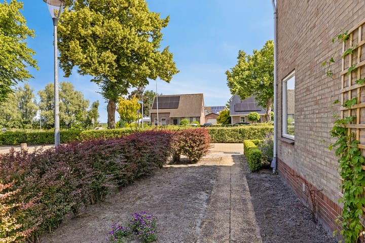 Foto 30 van Veldbiesstraat 2