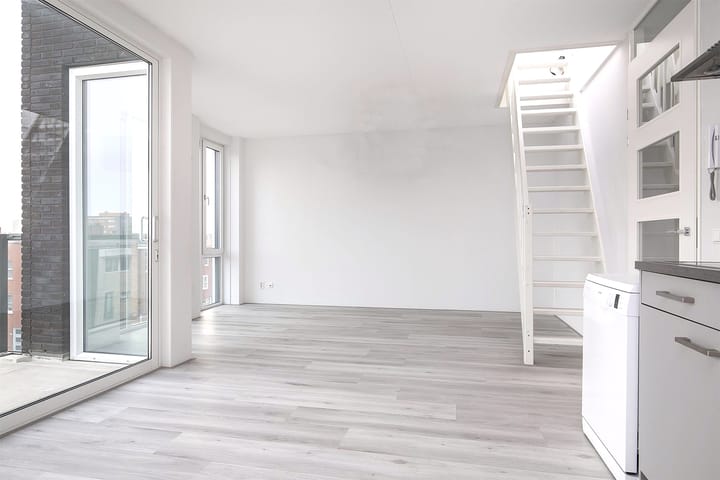 Photo 8 of Nederlandstraat 142