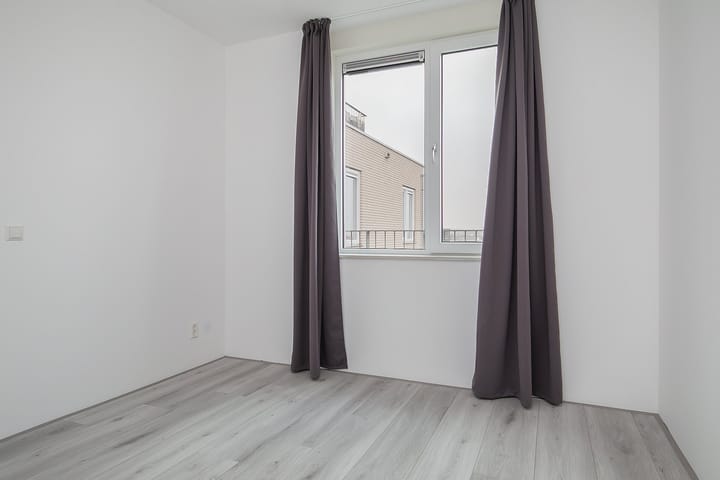 Photo 14 of Nederlandstraat 142