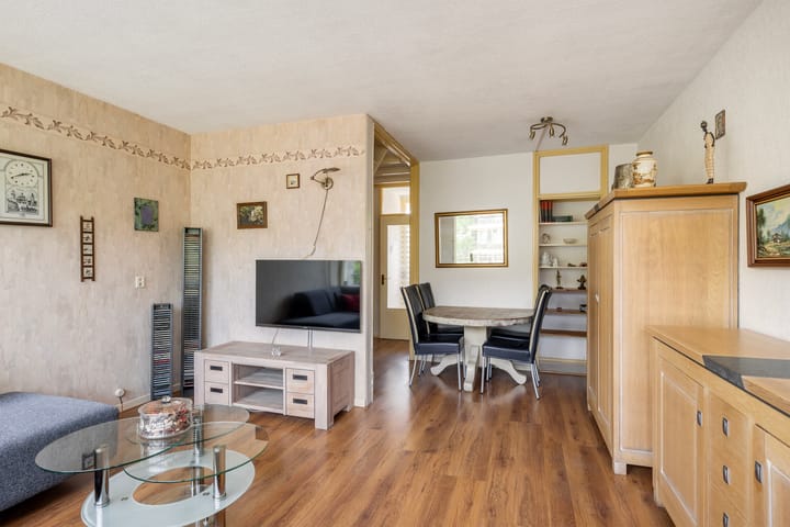 Foto 11 van van Baerlestraat 139